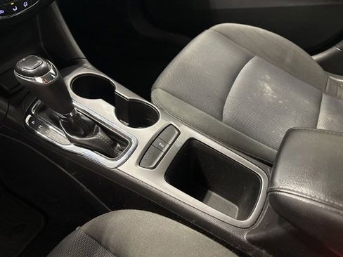 Used 2016 Chevrolet Cruze LT image 21