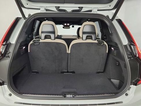 Used 2025 Volvo XC90 B6 Plus w/ Protection Package Premier AWD/4WD image 42