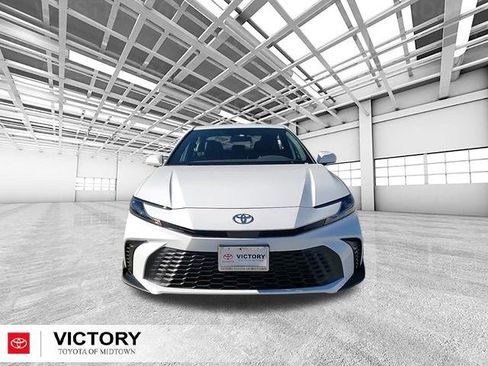 Used 2026 Toyota Camry SE image 8