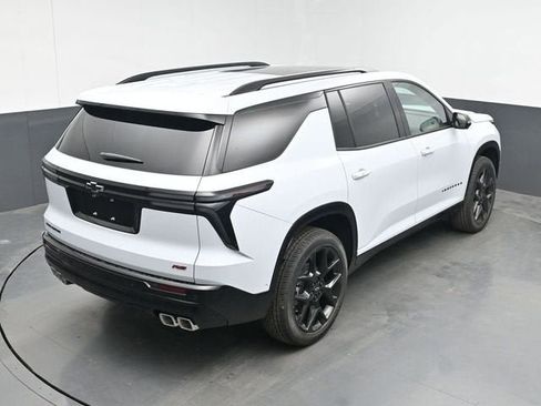 New 2026 Chevrolet Traverse RS w/ LPO, Floor Liner Package FWD image 71