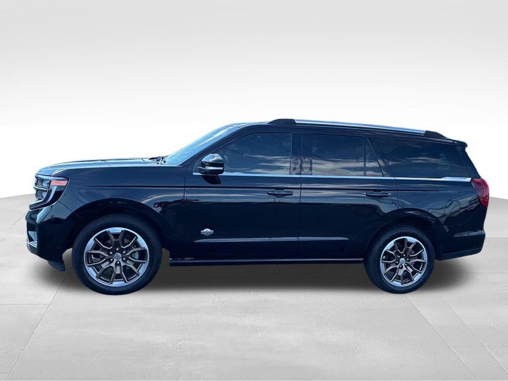 Used 2025 Ford Expedition King Ranch AWD/4WD image 2