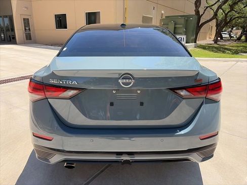 Used 2025 Nissan Sentra SR FWD image 3