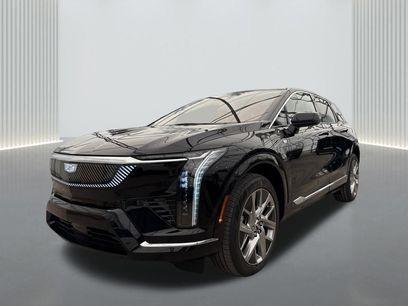 New 2025 Cadillac Optiq Luxury 1