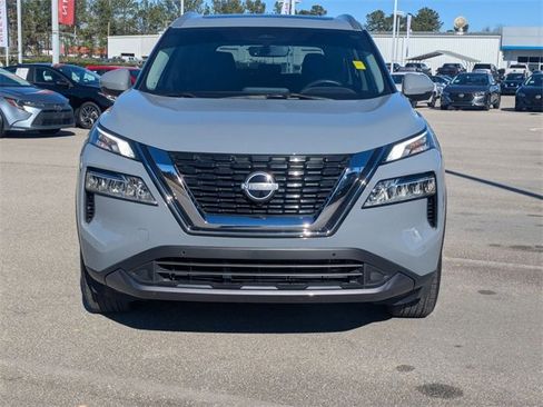 Used 2023 Nissan Rogue SL w/ SL Premium Package image 8