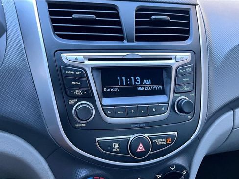 Used 2016 Hyundai Accent SE FWD image 26