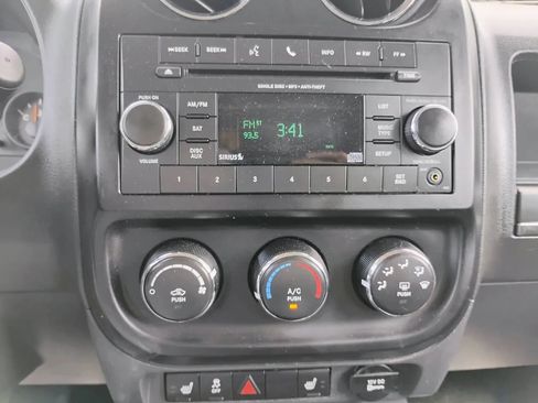 Used 2017 Jeep Patriot High Altitude image 27