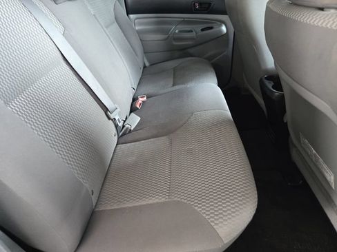 Used 2015 Toyota Tacoma PreRunner w/ SR5 Package RWD image 31