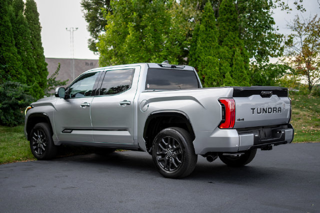 Used 2023 Toyota Tundra Platinum AWD/4WD image 8