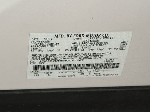 Used 2017 Ford Explorer XLT w/ Equipment Group 202A FWD image 9