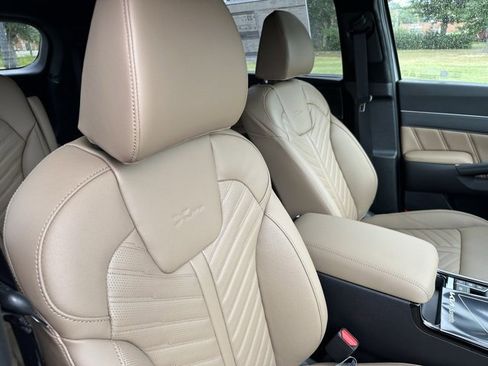 New 2026 Kia Sorento SX Prestige w/ Olive Brown Leather Package image 25