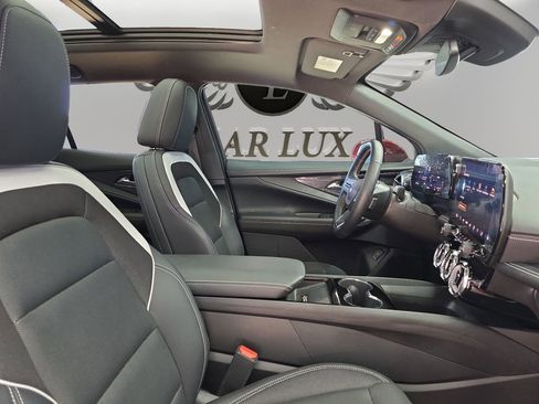 Used 2025 Chevrolet Blazer EV LT image 26