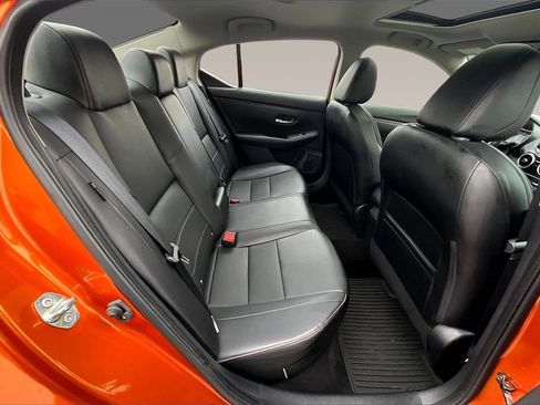 Used 2023 Nissan Sentra SR w/ SR Premium Package image 16