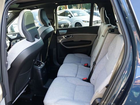 Used 2023 Volvo XC90 T8 Ultimate image 18