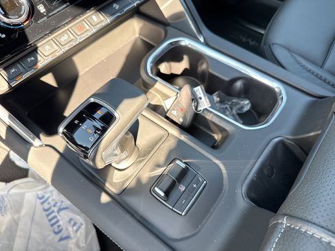 New 2025 GMC Sierra 1500 Denali w/ Technology Package image 23