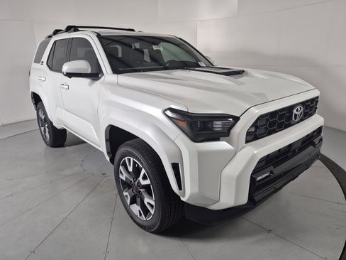 New 2025 Toyota RAV4 XLE Premium image 6