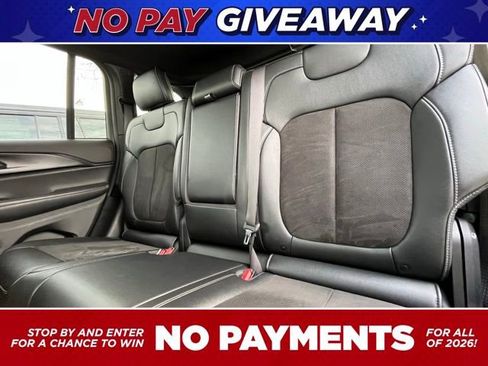 Used 2023 Jeep Grand Cherokee Altitude image 26