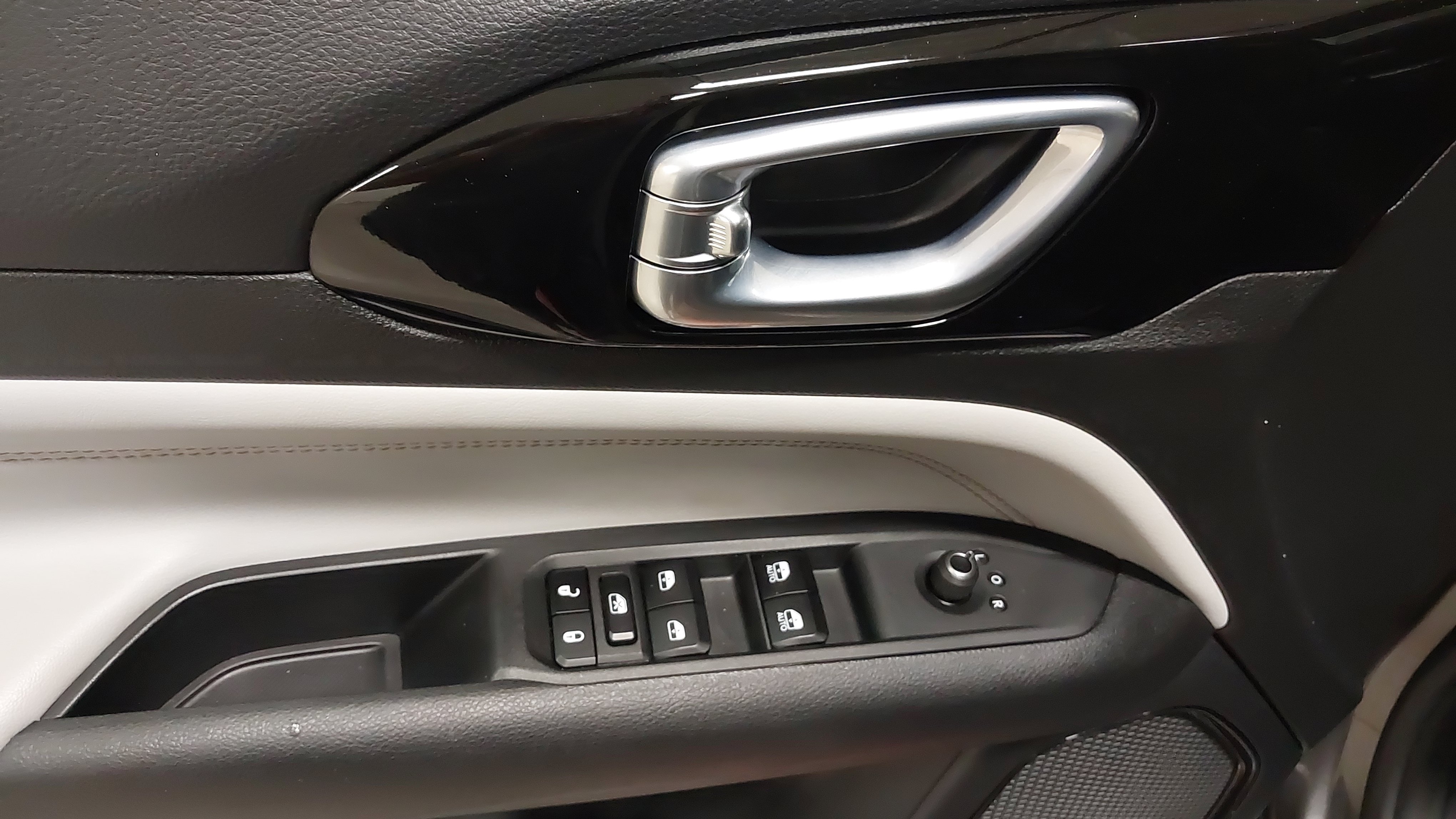Used 2023 Jeep Compass Limited AWD/4WD image 25