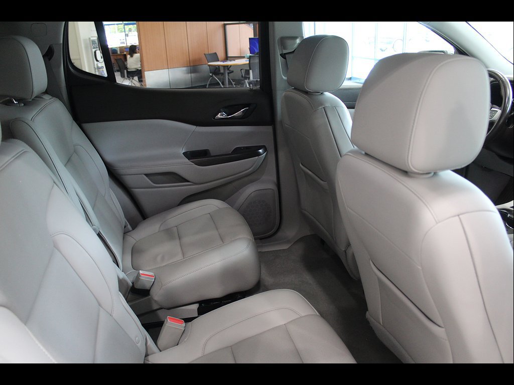 Used 2021 GMC Acadia SLT w/ Premium Package FWD image 21
