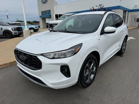 Used 2023 Ford Escape ST-Line Select w/ Class II Trailer Tow Package AWD/4WD image 4