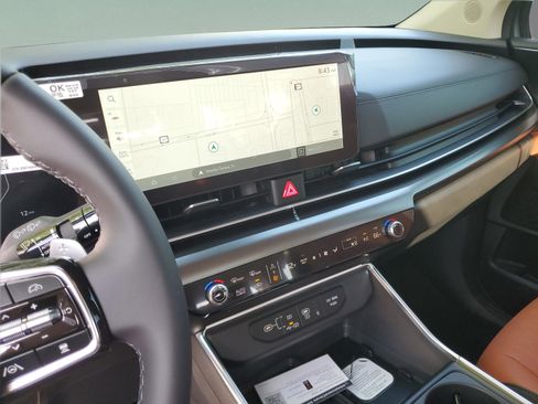 New 2026 Kia Carnival SX image 27