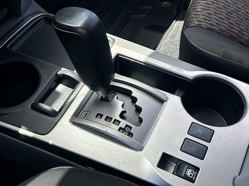 Used 2013 Toyota 4Runner SR5 image 18