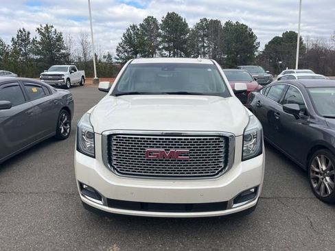 Used 2015 GMC Yukon XL Denali w/ Premium Package image 2
