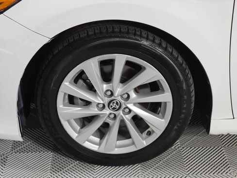 Used 2021 Toyota Camry LE FWD image 10