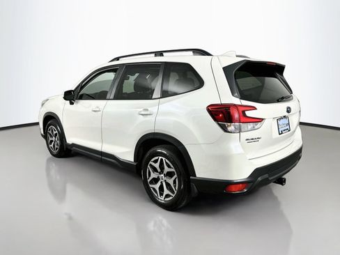 Used 2019 Subaru Forester Premium w/ All-Weather Package AWD/4WD image 5