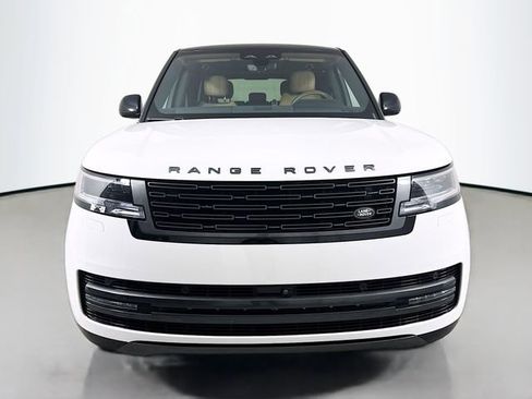 Used 2025 Land Rover Range Rover Long Wheelbase SE AWD/4WD image 2