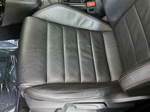 Used 2017 Volkswagen GTI SE image 19