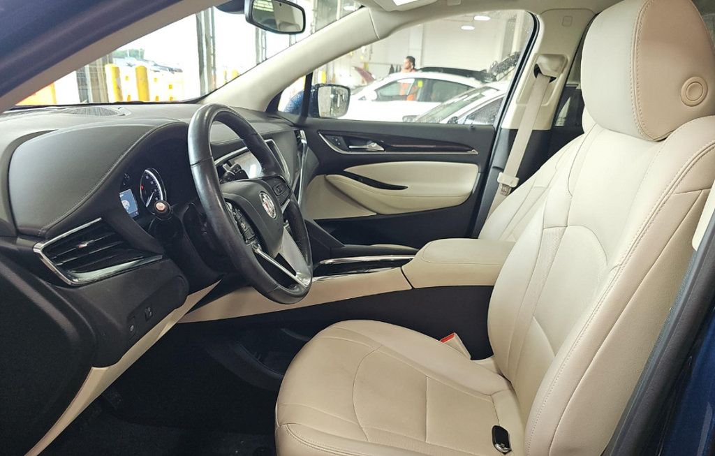 Used 2024 Buick Enclave Essence AWD/4WD image 5