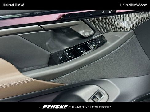 New 2026 BMW i5 eDrive40 image 3