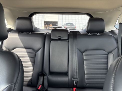 Used 2024 Ford Edge SEL image 40