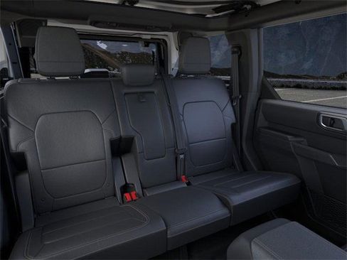 New 2025 Ford Bronco Badlands image 11