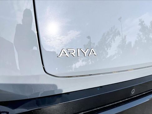 Certified 2023 Nissan Ariya AWD image 28