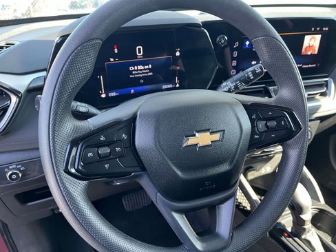 Used 2025 Chevrolet TrailBlazer LT image 29