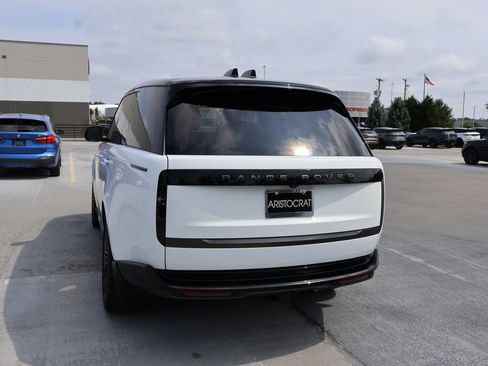 Used 2025 Land Rover Range Rover SE AWD/4WD image 14