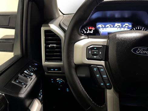 Used 2020 Ford F250 Lariat w/ Lariat Ultimate Package AWD/4WD image 22