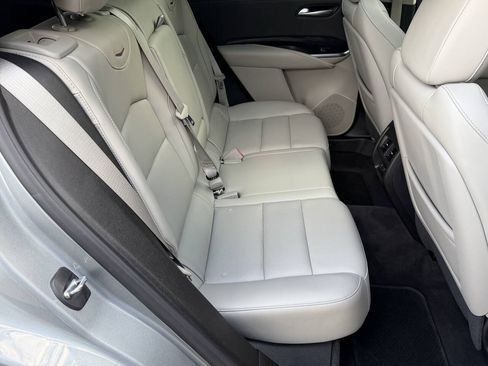 Used 2023 Cadillac XT4 Premium Luxury AWD/4WD image 19
