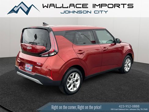 Used 2023 Kia Soul LX w/ LX Technology Package image 5
