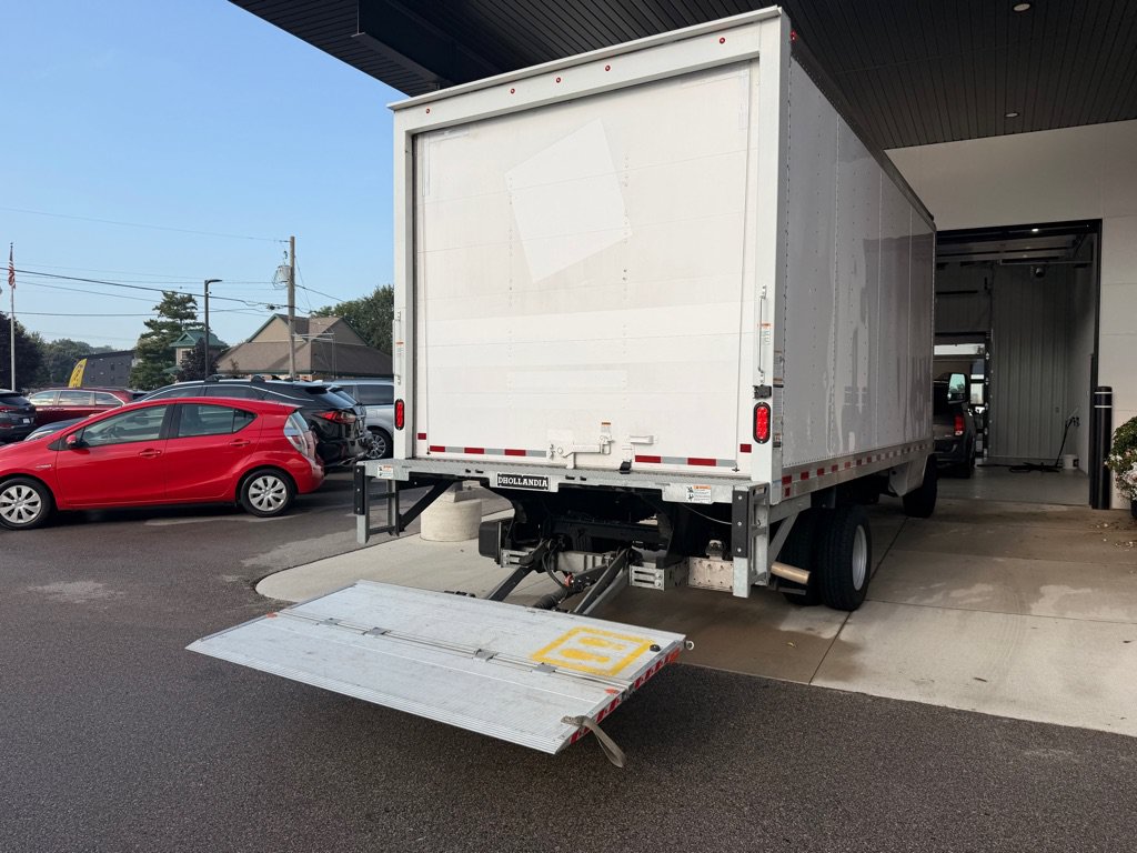 Used 2025 Chevrolet Express 4500 Extended w/ Power Convenience Package RWD image 21