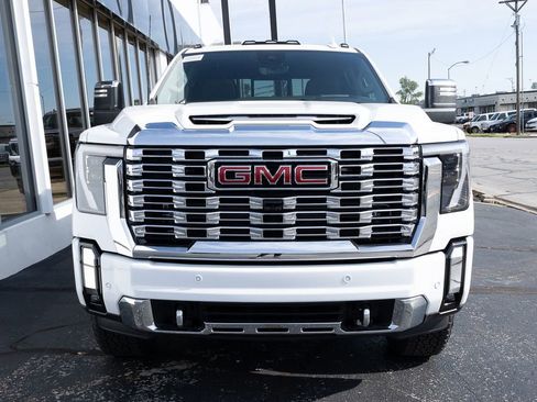 New 2026 GMC Sierra 2500 Denali w/ Technology Package AWD/4WD image 13
