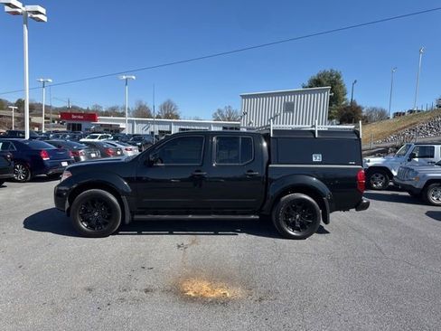 Used 2021 Nissan Frontier SV w/ Midnight Edition Floor Mats AWD/4WD image 5