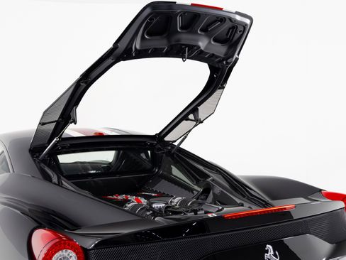 Used 2015 Ferrari 458 Speciale Coupe image 38