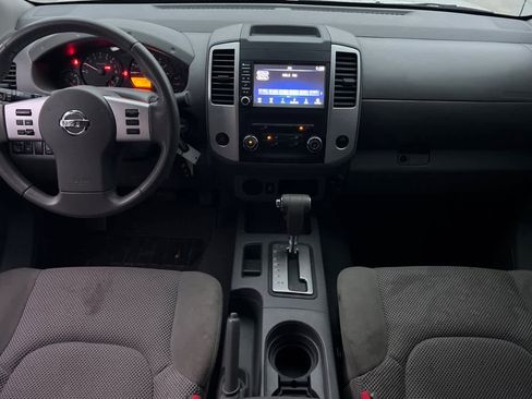 Used 2019 Nissan Frontier SV image 4