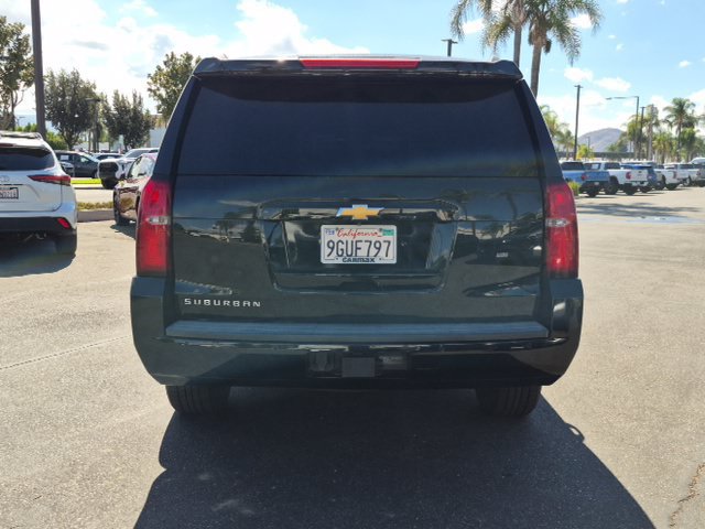 Used 2017 Chevrolet Suburban LT RWD image 6