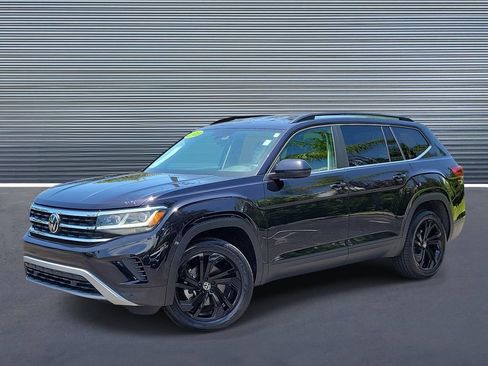 Used 2023 Volkswagen Atlas SE w/ Black Wheel Package FWD image 1