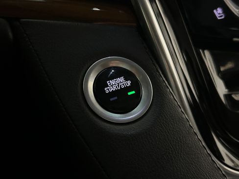 Used 2019 Cadillac Escalade ESV Premium Luxury AWD/4WD image 13