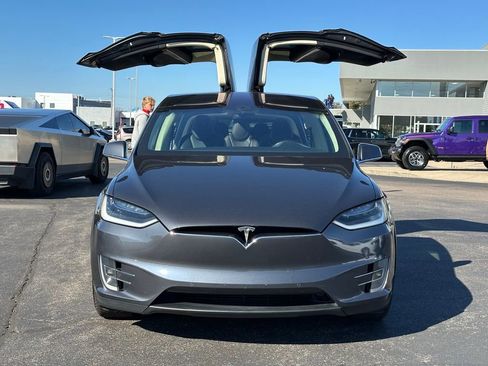 Used 2016 Tesla Model X P90D image 22