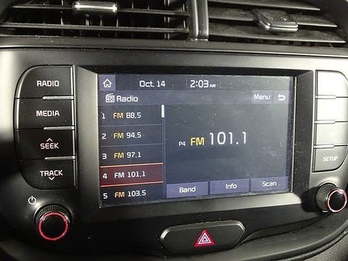 Used 2020 Kia Soul LX FWD image 28